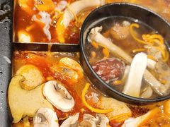 -老牌坊云南鱼豆花火锅(爱建店)