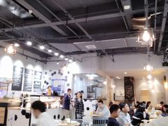 大堂-HELLO 27 意面·沙拉·帕尼尼