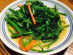 -云海肴·汽锅鸡·云南菜(天山百盛优客店)