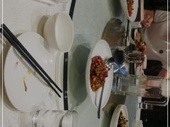 -鞍山大白鲨美食酒店
