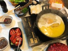 -鲜入围煮花胶鸡海鲜火锅