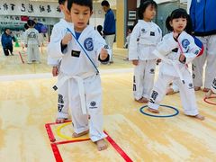 -嗨动跆拳道体能馆(菜百店)