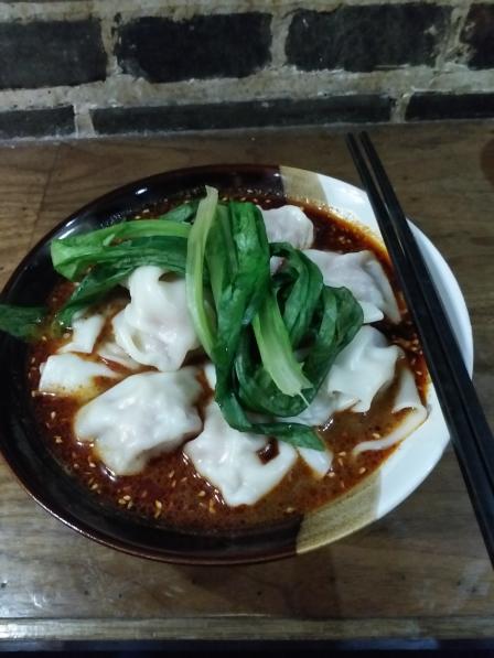 永吉抄手(密丝蒂咔店)-"在人大女人街开了很多年的一家抄手店了,光.