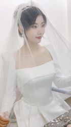 -艾米丽婚纱礼服