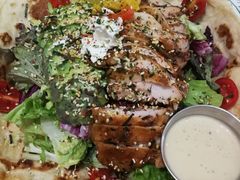 照烧鸡肉配牛油果拉法沙拉-HELLO 27 意面·沙拉·帕尼尼