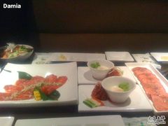 三筋肉和温泉蛋-金柚子韩国烤肉(威宁路店)