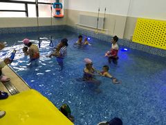 -爱乐游亲子游泳俱乐部