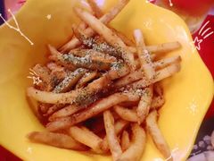 -BHC炸鸡(明洞总店)