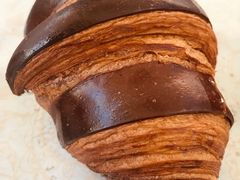 巧克力香蕉羊角包-OUR Bakery(三里屯太古里店)