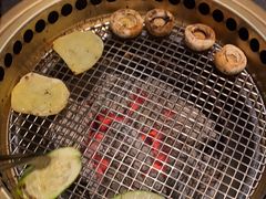 -铭牛烧肉·和牛海鲜自助(高新月牙湖店)