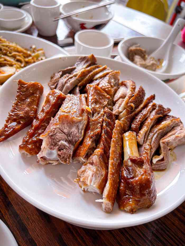 陈鹏鹏潮汕菜·金奖卤鹅(欢乐海岸店)-"节假日来的人很多 小桌比较好