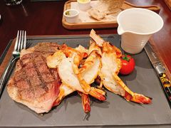 -恰餐厅及酒吧 CHAR Bar & Grill (北京丽都皇冠假日店)