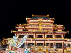 -淄博花灯齐彩城