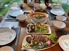 -Chom Cafe and Restaurant