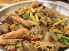 -圣夜东北菜烧烤·夜宵·小龙虾(胥江路店)