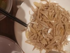 -泉畔人家·老济南经典鲁菜(大明湖店)