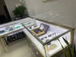 -新生植发·植养护一体