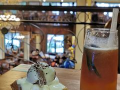 -more than meow吴止猫主题餐厅(承德 中船汇店)