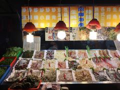 -六合夜市