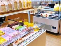 面包甜点陈列柜-好利来(乐堤港店)