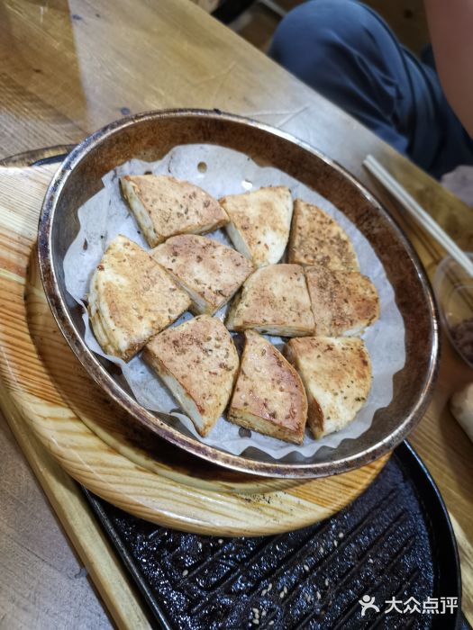 老东镇啤酒屋海鲜加工·蒸汽海鲜·海鲜烧烤(台东店)图片