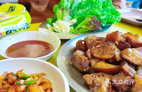 Braised Sweet Soy Pork Trotters