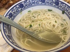 -东大桥小国抻面烧烤(长通路店)