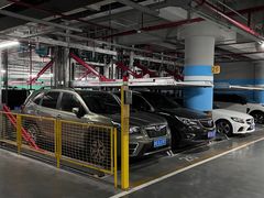 -白玉兰广场停车场