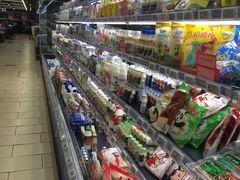 酸奶区-永辉超市(群众路店)