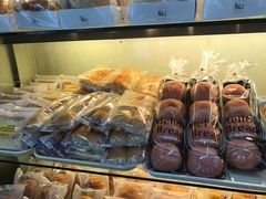 -华荣西饼(列东店)