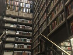 -钟书阁(群光广场店)