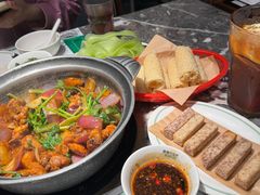 -禄婶鸡煲·打边炉