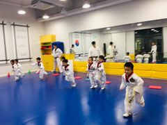 -金载勋跆拳道场(玲东花园店)