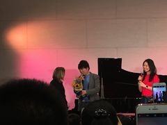 -Apple零售店(华贸购物中心店)