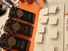 -VENCHI 闻绮(北京国贸商城店)