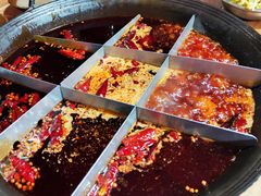 -利姐牧牛匠老火锅(兰花店)