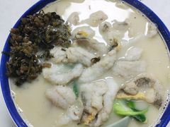 -明呈黄鱼面馆(斜土路店)
