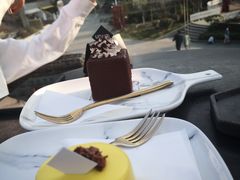 -UNI UNI(环亚凯瑟琳店)