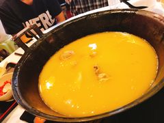 -鲜入围煮花胶鸡海鲜火锅