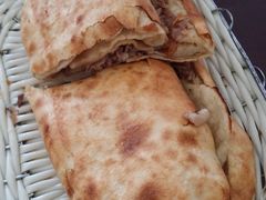 肘子鞋底火烧-宝光熏肉鞋底火烧(新街口店)