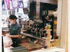 -麦当劳(中二横路店)