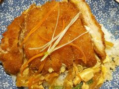 豚勝滑蛋饭-牛気·越光米牛肉饭(水游城店)