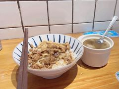 -红猪卤肉饭(大西洋美食城店)