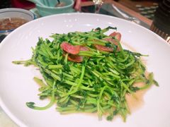 鸡油腊味炒豆苗-潮界(LU·ONE凯德晶萃广场店)