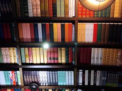 -钟书阁(松江泰晤士小镇店)