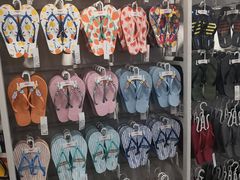 -名创优品(天津市河东万达广场店)