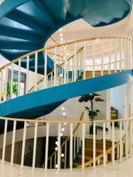 -新蝶变皮肤管理中心