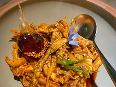 敲糖棒棒鸡-辛香汇·现炒川菜(淮海路百盛店)