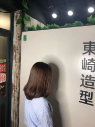 -UN·SAKA 右嗯造型