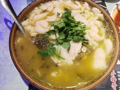 -阿三鱼头泡饼·家常菜